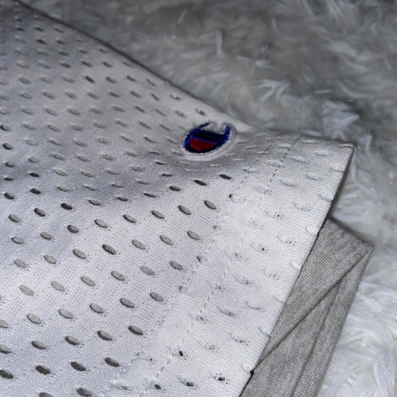 Excellent condition Champion mesh over tee shirt - Picture 2 of 6